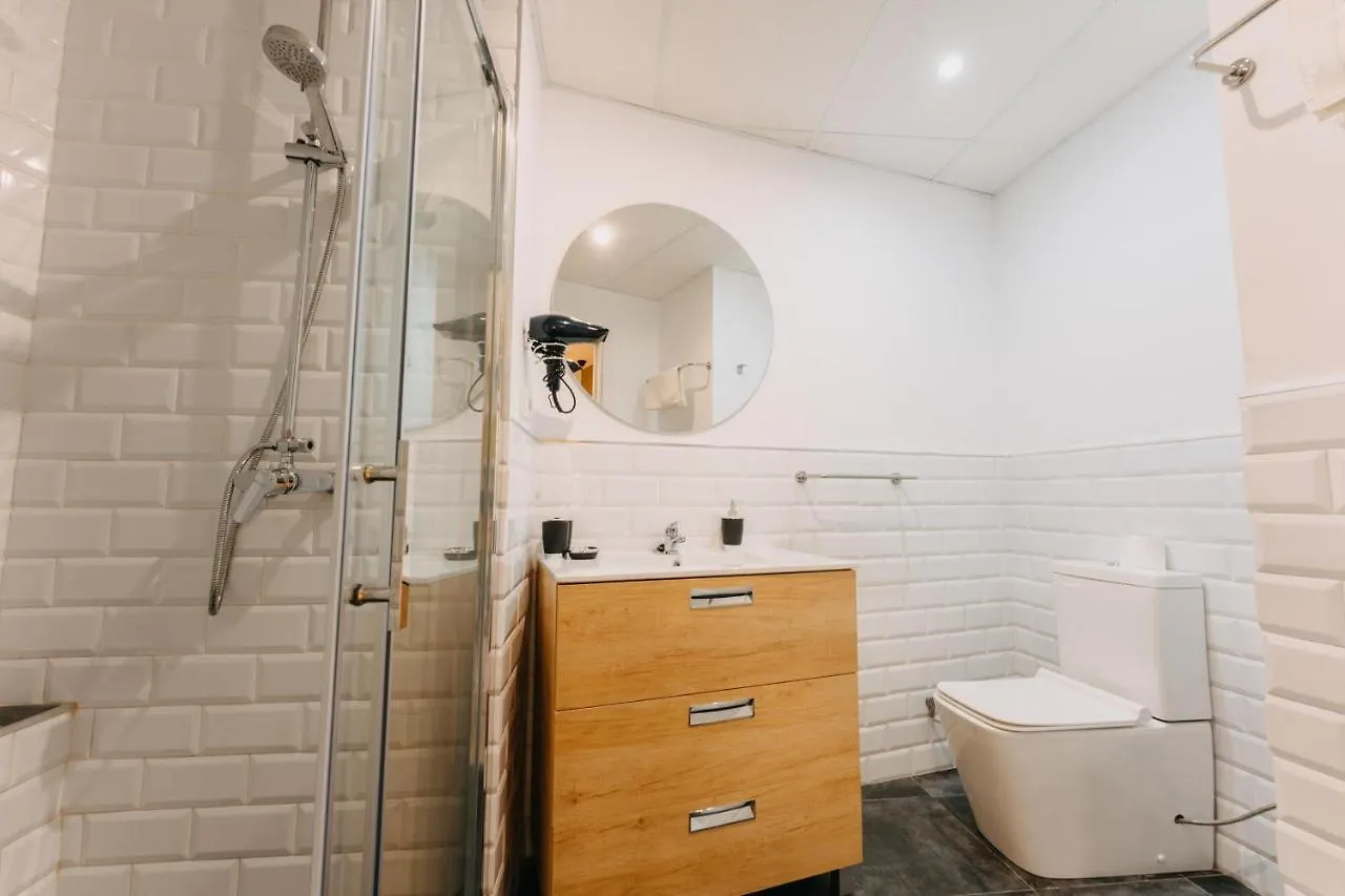 Coverlin Apartamentos San Francisco Malaga Apartment