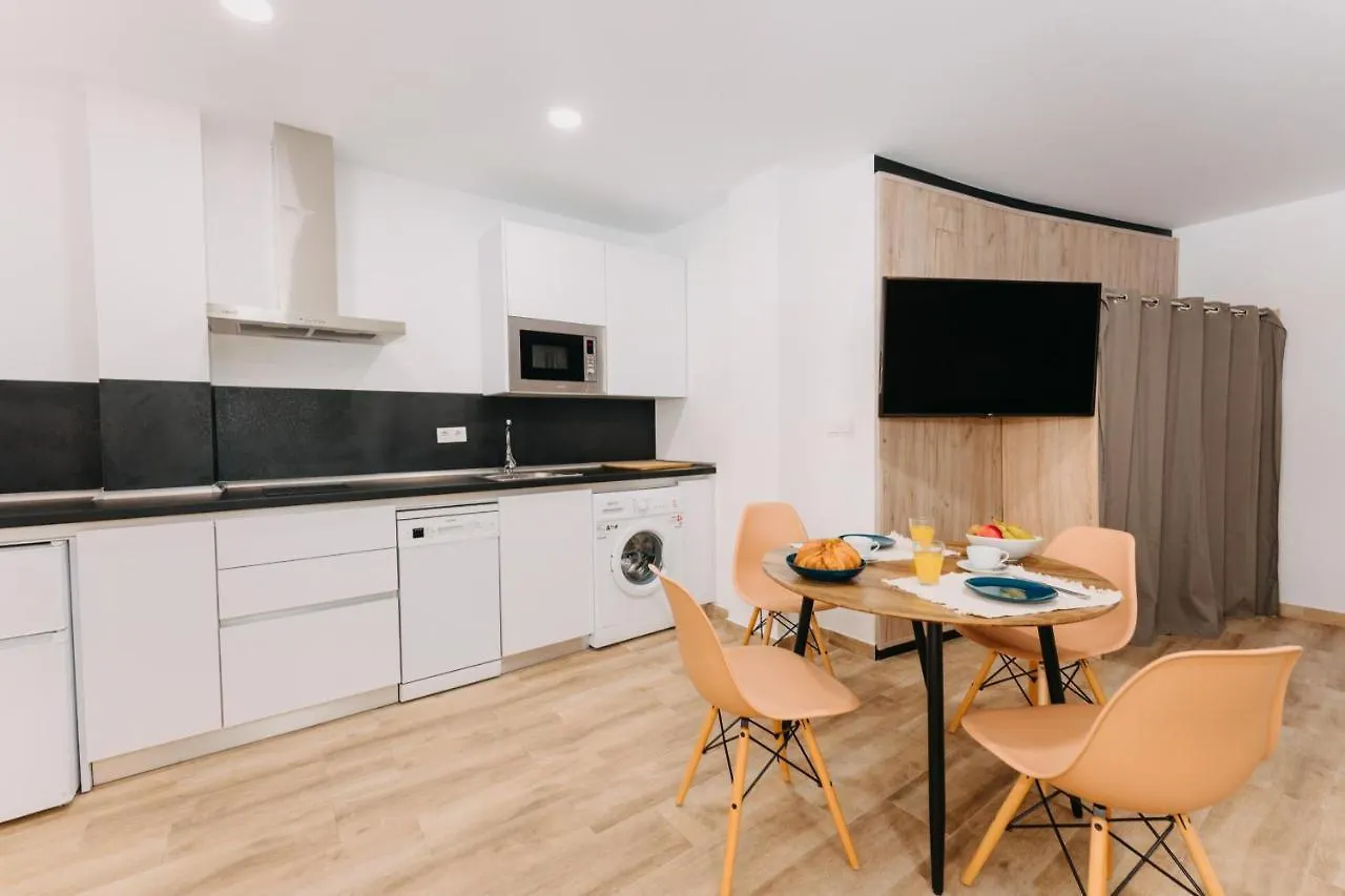 Coverlin Apartamentos San Francisco Malaga Apartment