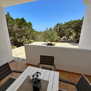 apartamentos-espalmador.balearic-islands.net/
