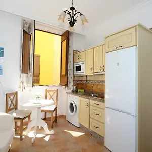apartamentosmalaga.hotelsinnerja.org/